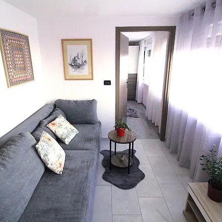 Apartman By The Sea Rozac, - 27259 Umag